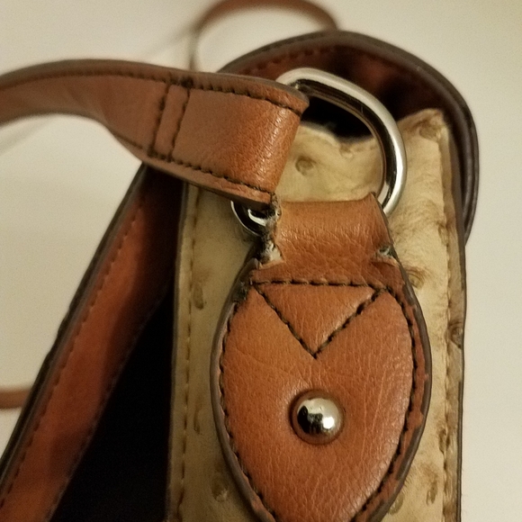 $20 Vegan Ostrich Brown Crossbody Bag - Picture 11 of 12